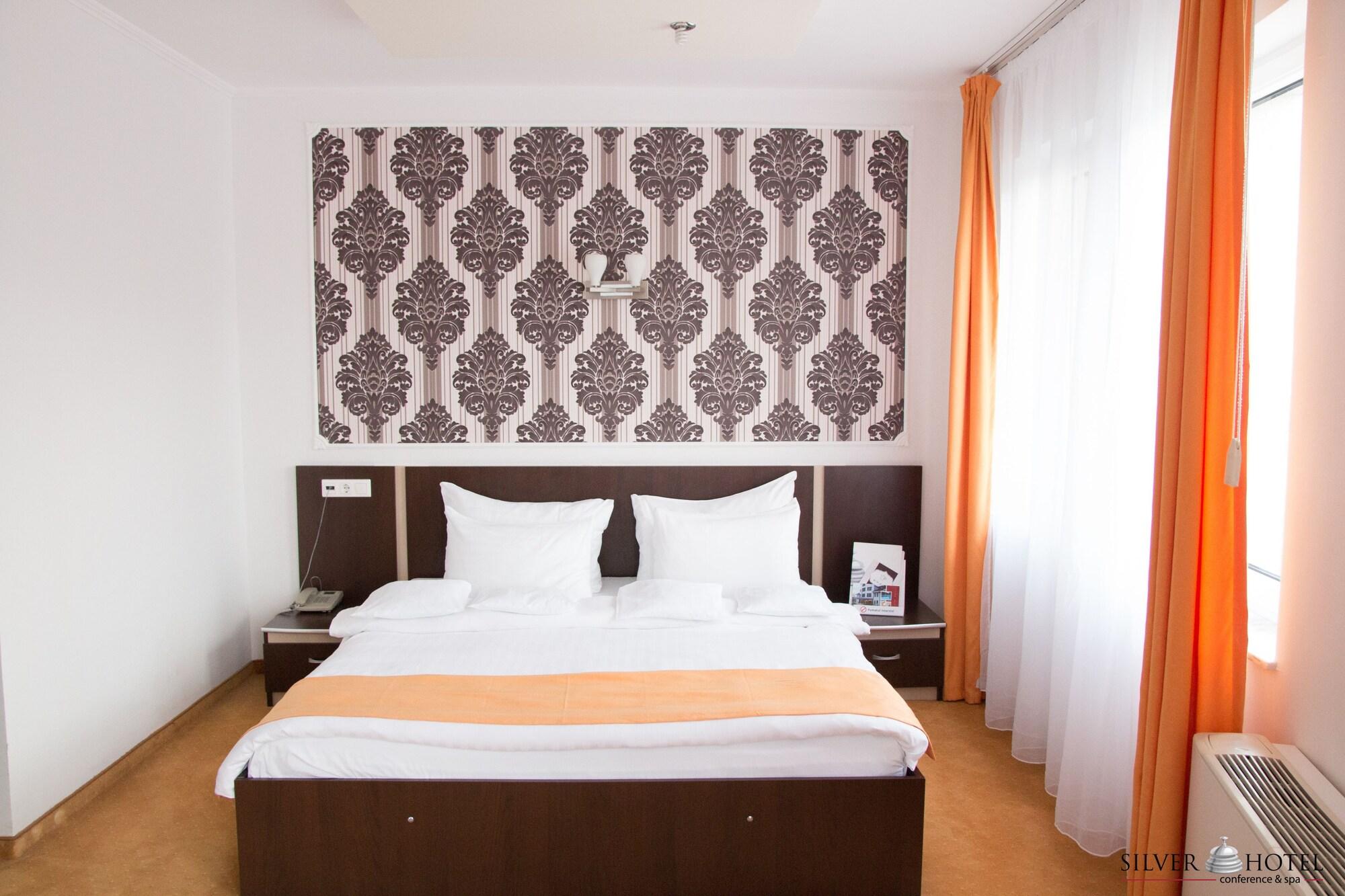 Silver Hotel Oradea Extérieur photo