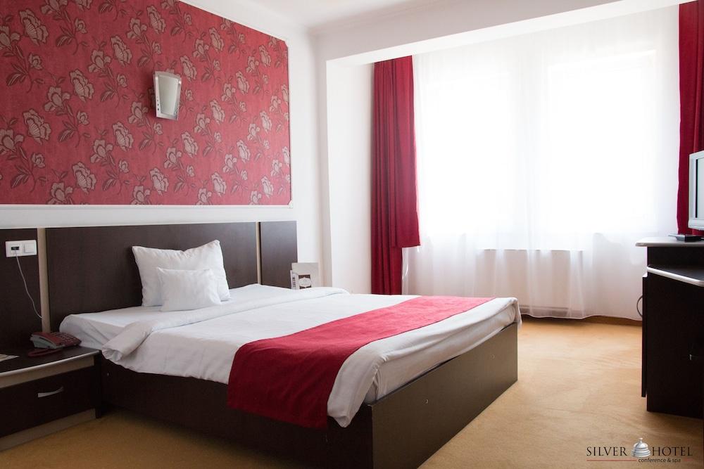 Silver Hotel Oradea Extérieur photo